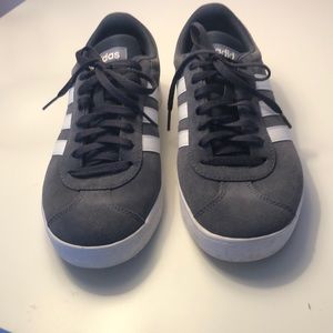 Blue pigskin leather snickers.